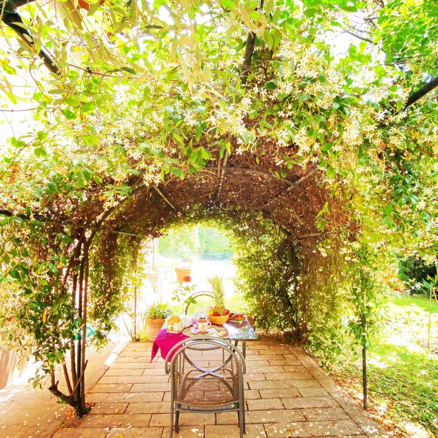 Bed and Breakfast Casabiancalana Boutique Lucca Exterior foto